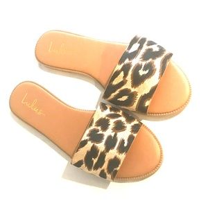 NEW!! Lulus slide sandals